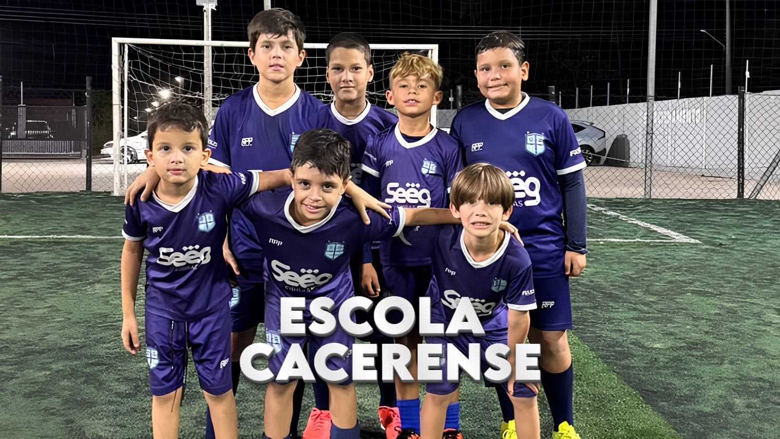 Crianças da Escola de Futebol do Cacerense Esporte Clube